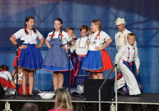 Česko-slovenský dětský folklórní festival Májíček