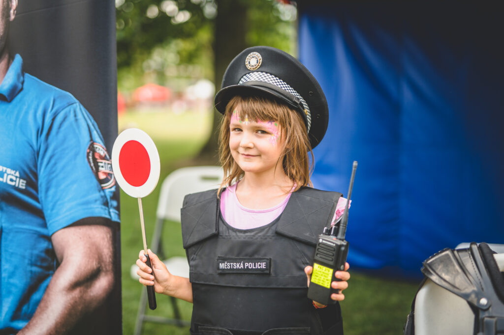 Zlín dětem: ukázka práce policie, hasičů a záchranné služby